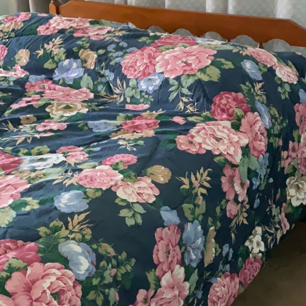 🌸 Vintage ‘Empress Garden’ king comforter. Never used. Rare pattern. - Picture 4 of 16